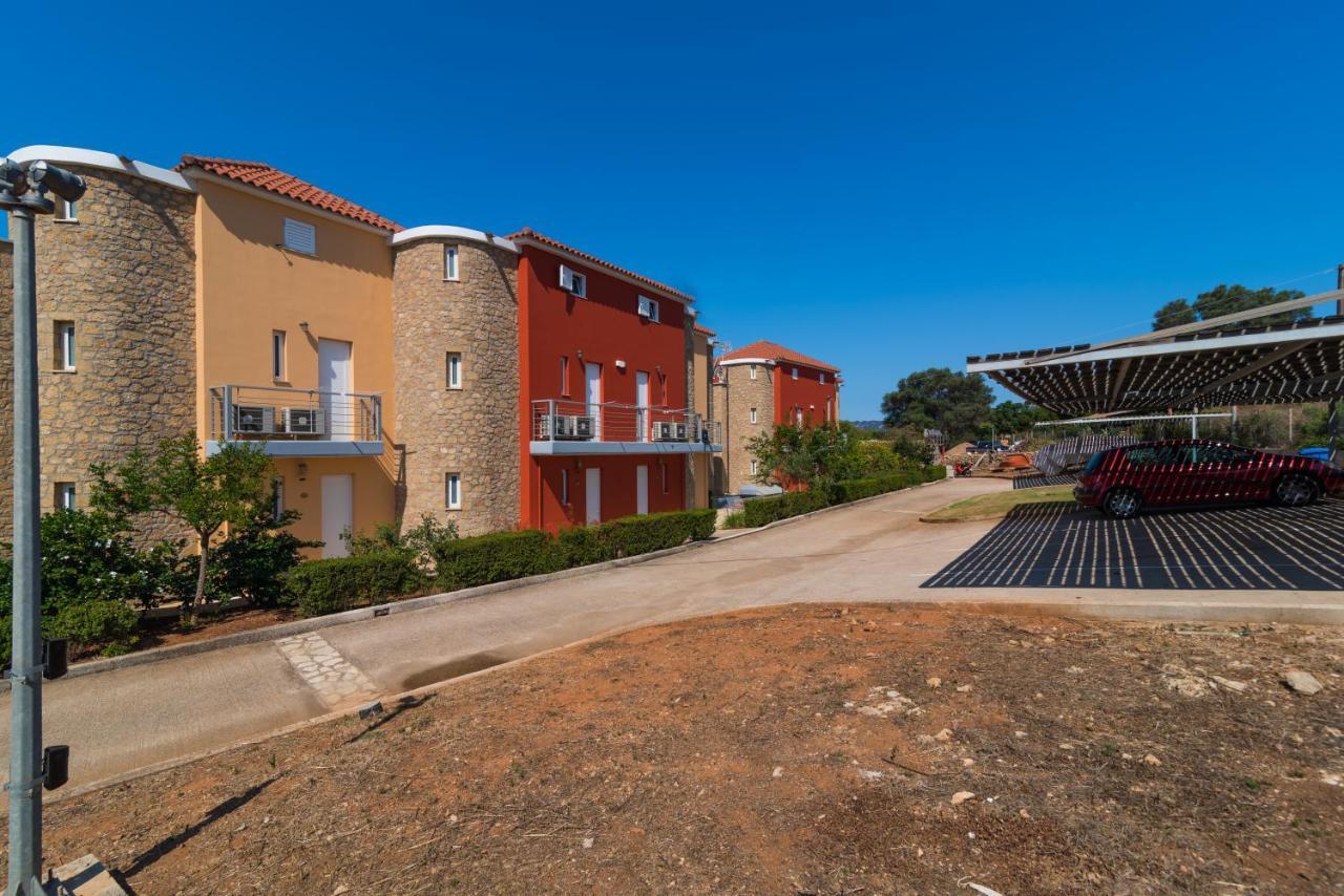 Dialiskari Villa Marathopoli