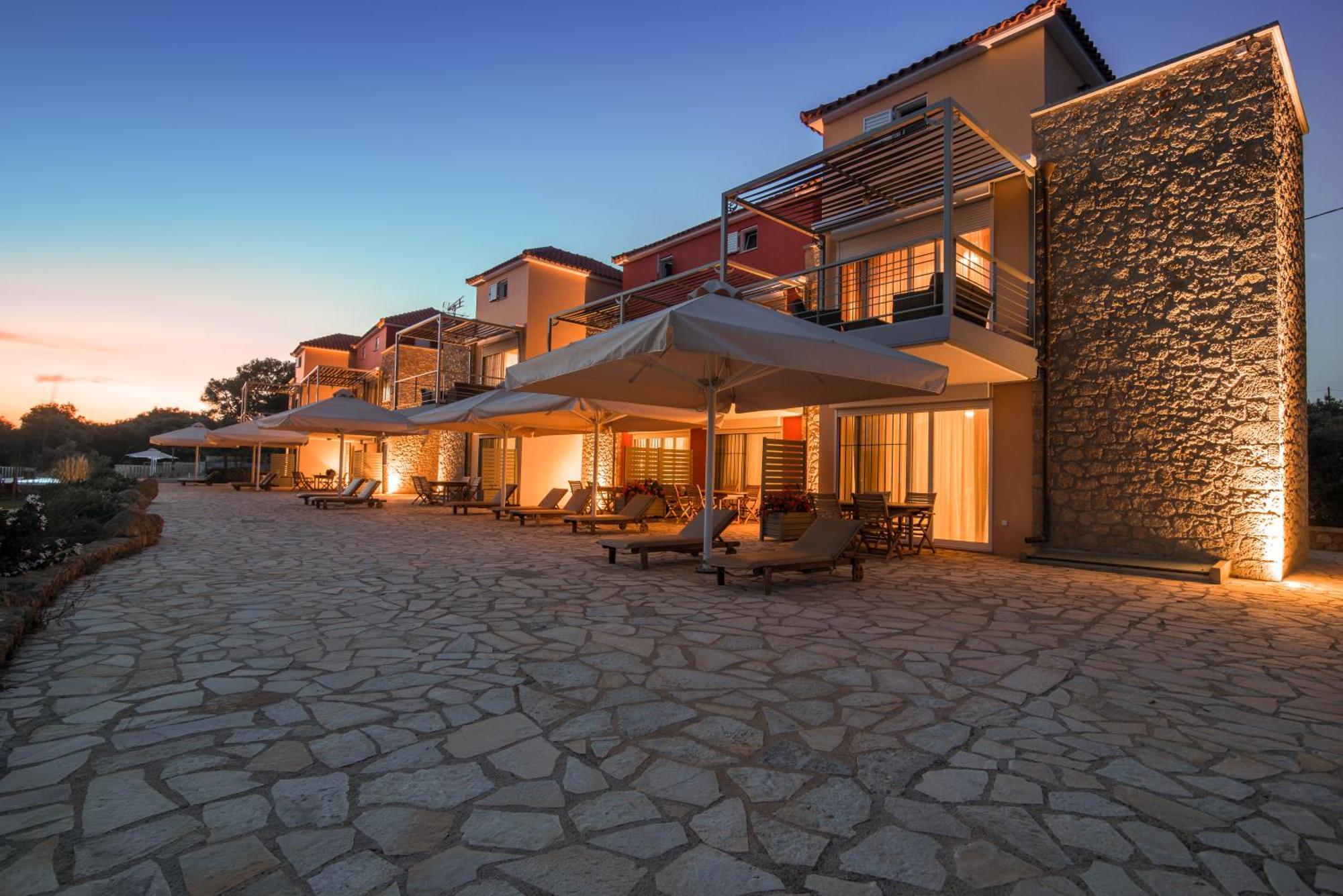 Dialiskari Villa