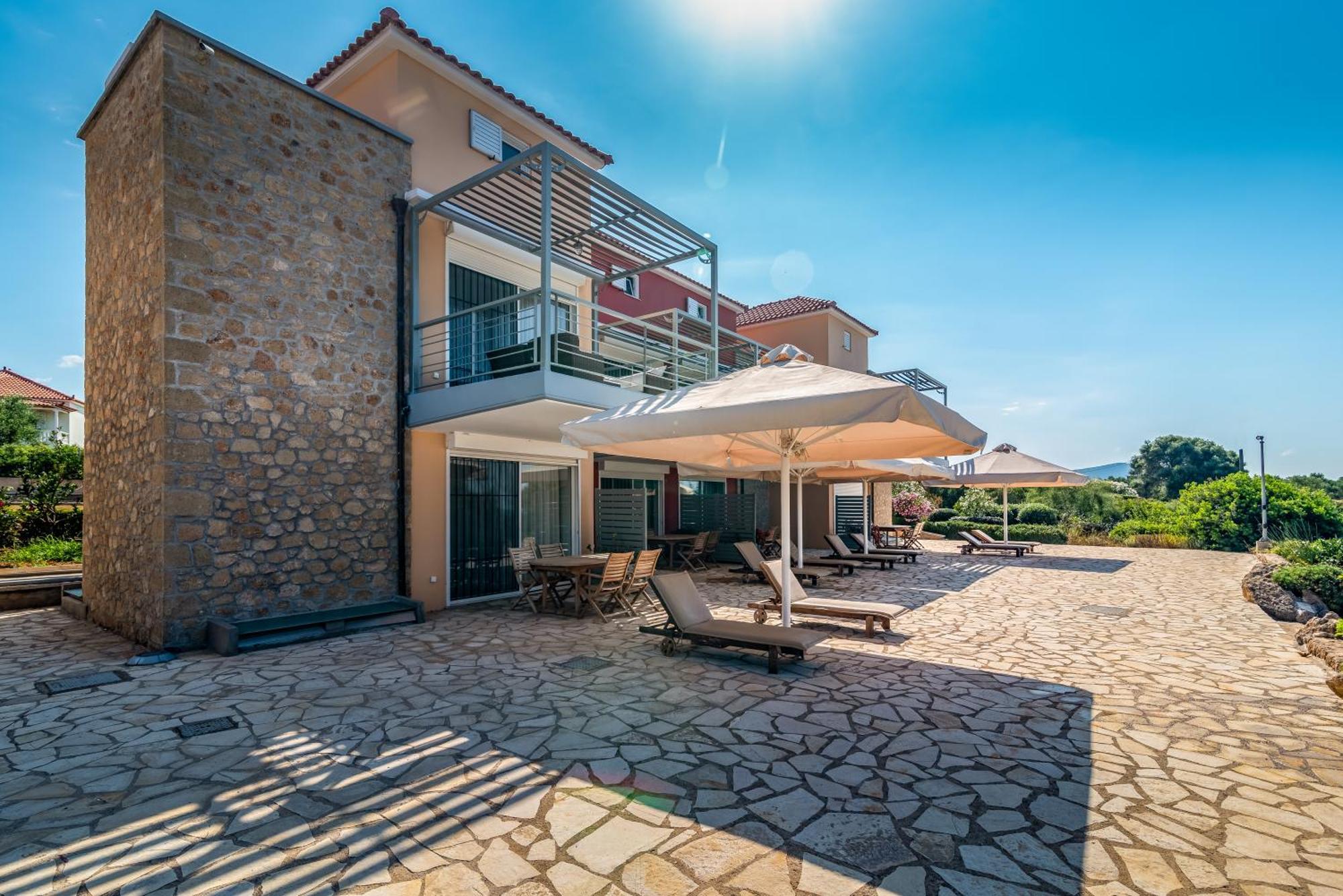 Villa Dialiskari Marathopoli