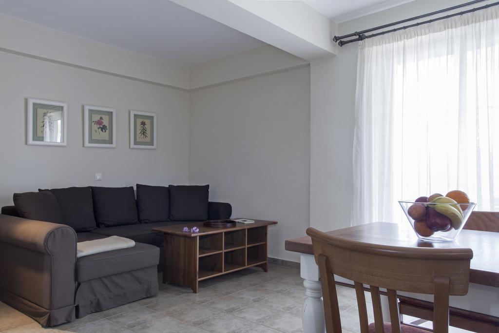Dialiskari Villa